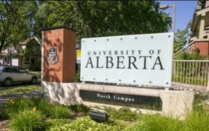 アルバータ大学