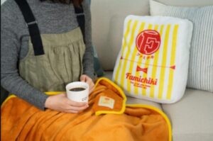 ファミマ福袋2025 ファミチキグッズ